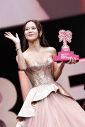 Jisoo_April232026_Canneseries_HQPicsSpace_133_5b5e128a5193588b