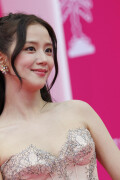 Jisoo_April232026_Canneseries_HQPicsSpace_137_f9ce91616995fa69