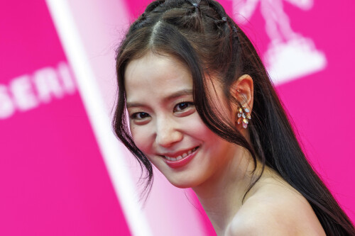 Jisoo_April232026_Canneseries_HQPicsSpace_140_26e045d0d3f751b1.jpeg