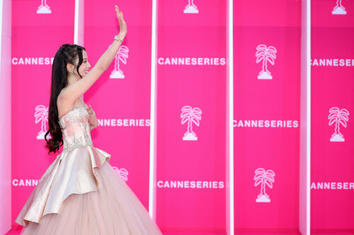 Jisoo_April232026_Canneseries_HQPicsSpace_32_3ea8161f2b05ebd4.jpeg