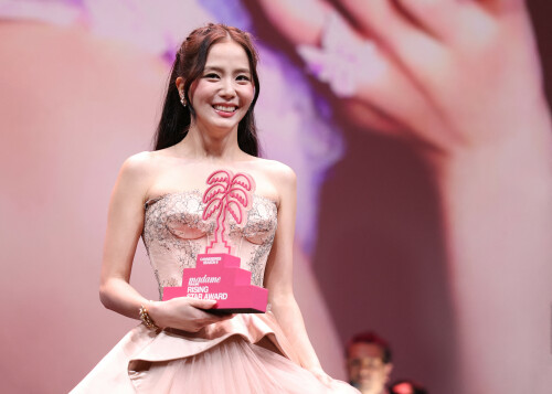Jisoo_April232026_Canneseries_HQPicsSpace_34_dd15cad2074d1f87.jpeg