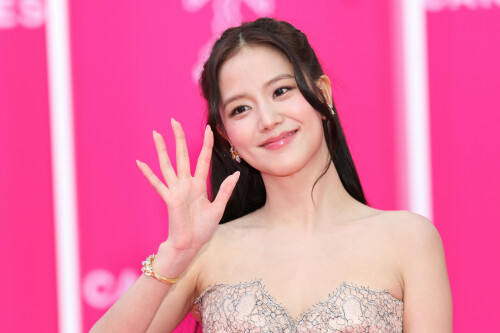 Jisoo_April232026_Canneseries_HQPicsSpace_58_24762f01a64dc502.jpeg
