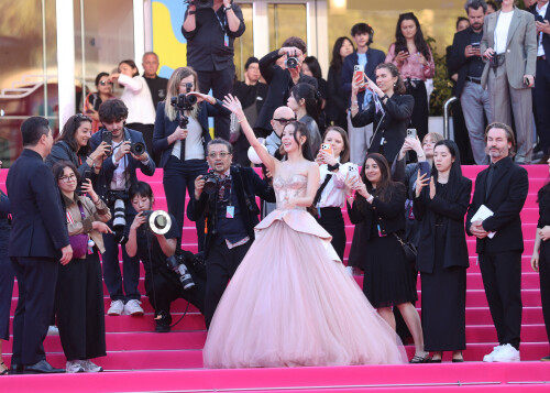 Jisoo_April232026_Canneseries_HQPicsSpace_63_06f45c585c1eca57.jpeg
