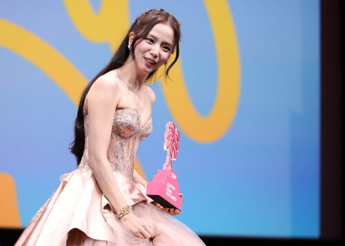 Jisoo_April232026_Canneseries_HQPicsSpace_69_47b664c8379520a7.jpeg