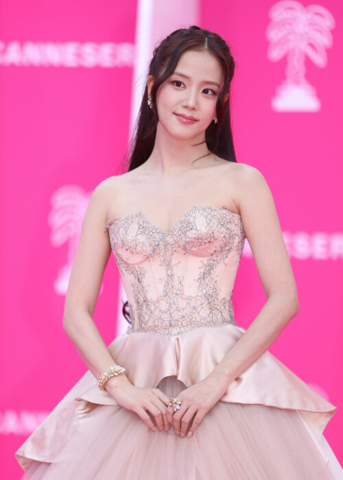 Jisoo_April232026_Canneseries_HQPicsSpace_92_e232ebef73463a09.jpeg