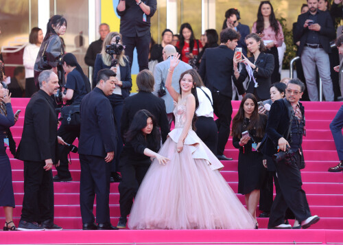 Jisoo_April232026_Canneseries_HQPicsSpace_94_f5191d048f1c90be.jpeg