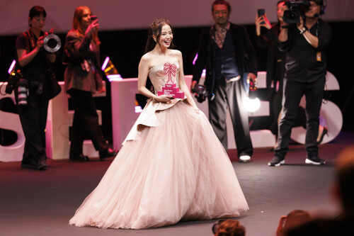 Jisoo_April232026_Canneseries_HQPicsSpace_158_c45fdbe2e5b92c4a.jpeg