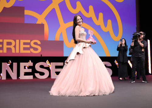 Jisoo_April232026_Canneseries_HQPicsSpace_179_b43417a6023d0889.jpeg