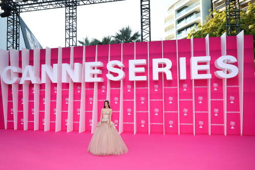 Jisoo_April232026_Canneseries_HQPicsSpace_210_cdc355ff155359be.jpeg