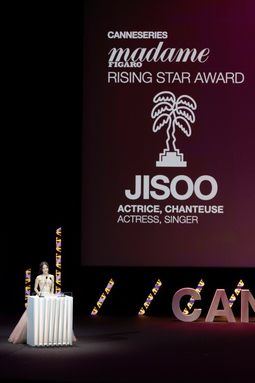 Jisoo_April232026_Canneseries_HQPicsSpace_215_04b59211c22a45b1.jpeg