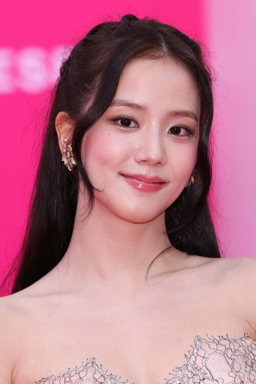 Jisoo_April232026_Canneseries_HQPicsSpace_276_a7b3d86e93d1e595.jpeg