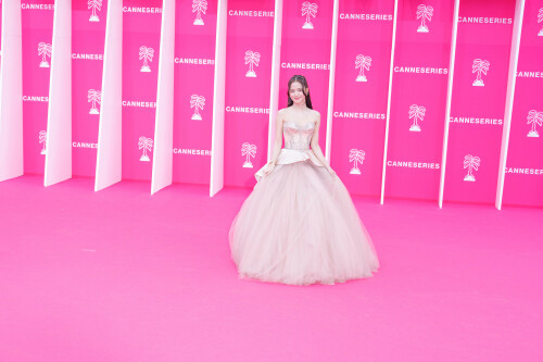 Jisoo_April232026_Canneseries_HQPicsSpace_285_78a83267fb32cd42.jpeg