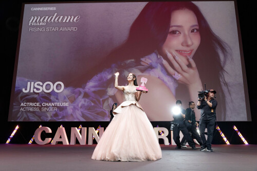Jisoo_April232026_Canneseries_HQPicsSpace_300_3d72c31b1b252616.jpeg