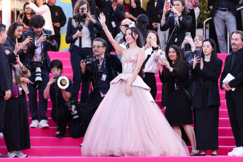 Jisoo_April232026_Canneseries_HQPicsSpace_318_329a5e7aebf99f2d.jpeg