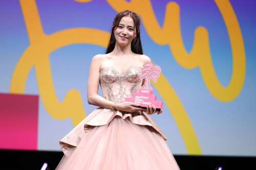 Jisoo_April232026_Canneseries_HQPicsSpace_330_124675462d3f4369.jpeg