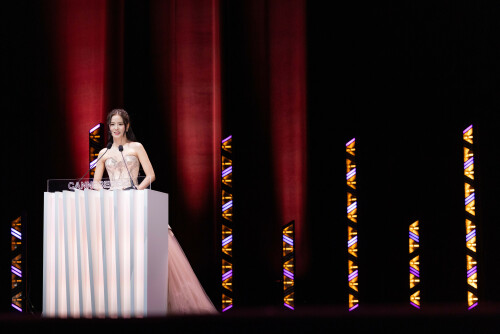 Jisoo_April232026_Canneseries_HQPicsSpace_361_c4d510f604d49e8f.jpeg