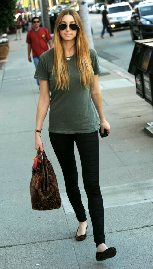 Whitney_Port_January272011_HQPicsSpace_015cf808402a3bb786e.jpeg