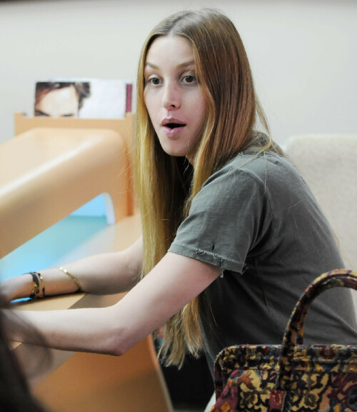 Whitney_Port_January272011_HQPicsSpace_03808a38b9574aecb94.jpeg
