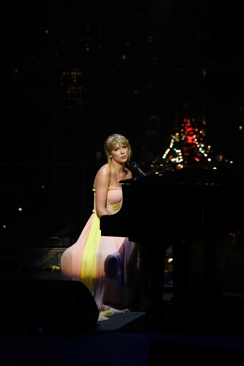 TaylorSwift_2019Time100_HQPicsSpace000219fcdd1e740eeb7a.jpeg