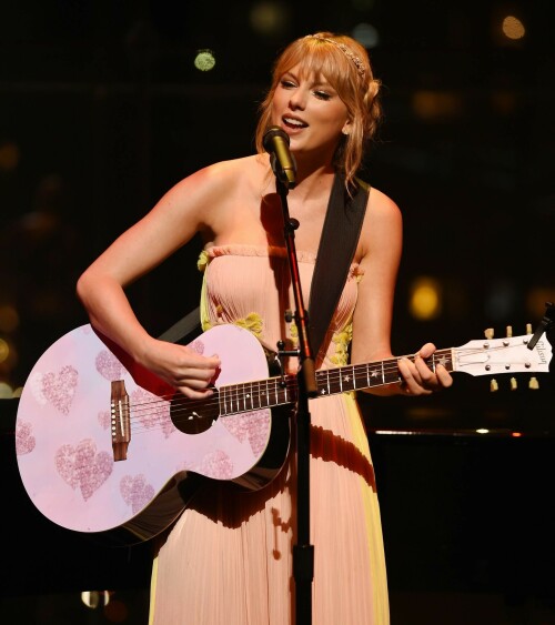TaylorSwift_2019Time100_HQPicsSpace0003cdb3faa7401461d1.jpeg
