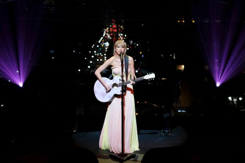 TaylorSwift_2019Time100_HQPicsSpace00121b0c5205d6f4075d.jpeg