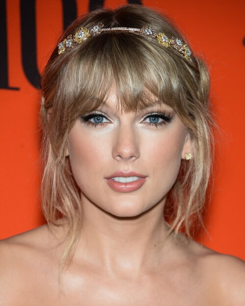 TaylorSwift_2019Time100RedCarpet_HQPicsSpace_124_d7126785b56c0049.jpeg