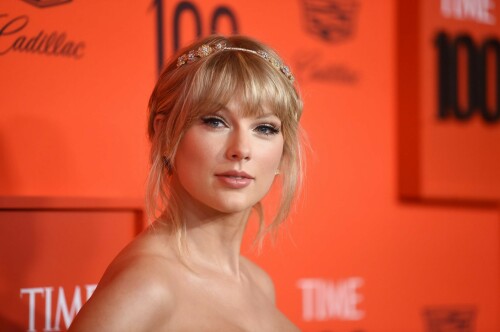 TaylorSwift_2019Time100RedCarpet_HQPicsSpace_204_1d39d1098585920d.jpeg