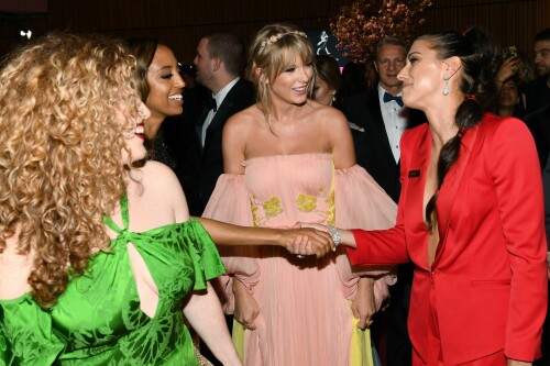 TaylorSwift_2019Time100RedCarpet_HQPicsSpace_237_0139eba6dcb7549c.jpeg