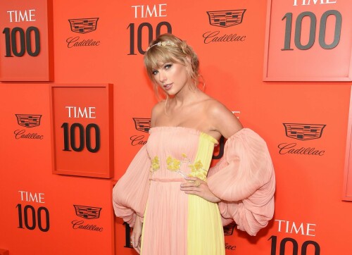 TaylorSwift_2019Time100RedCarpet_HQPicsSpace_32_78940d10c030e486.jpeg