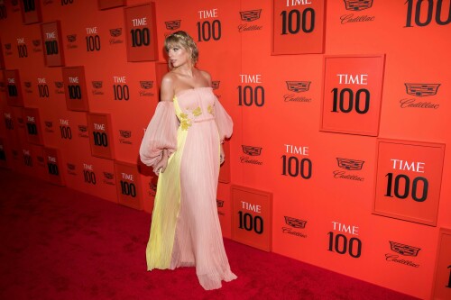TaylorSwift_2019Time100RedCarpet_HQPicsSpace_94_0673aaf864f7dc86