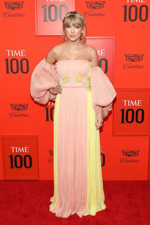 TaylorSwift_2019Time100RedCarpet_HQPicsSpace_98_f7cd1a952bd648d2.jpeg