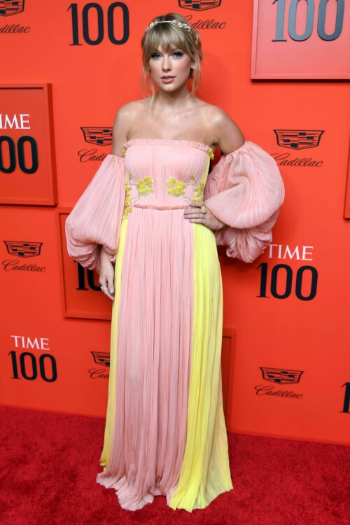 TaylorSwift_2019Time100RedCarpet_HQPicsSpace_260_f5e9a150b96a1ebd.jpeg