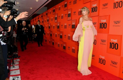 TaylorSwift_2019Time100RedCarpet_HQPicsSpace_271_c88e8386efd463c1.jpeg