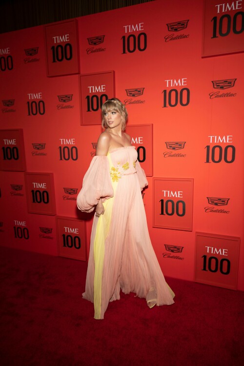 TaylorSwift_2019Time100RedCarpet_HQPicsSpace_299_f2fc01cb50763683.jpeg