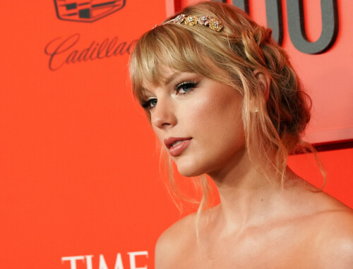 TaylorSwift_2019Time100RedCarpet_HQPicsSpace_317_1de361b9a43b00b2.jpeg