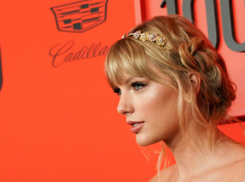 TaylorSwift_2019Time100RedCarpet_HQPicsSpace_322_37376760adaf720d.jpeg