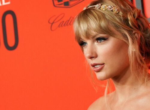 TaylorSwift_2019Time100RedCarpet_HQPicsSpace_323_89d21d911f435c4c.jpeg
