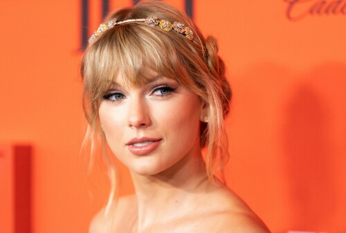 TaylorSwift_2019Time100RedCarpet_HQPicsSpace_326_4ef8010e8b6dfb12.jpeg
