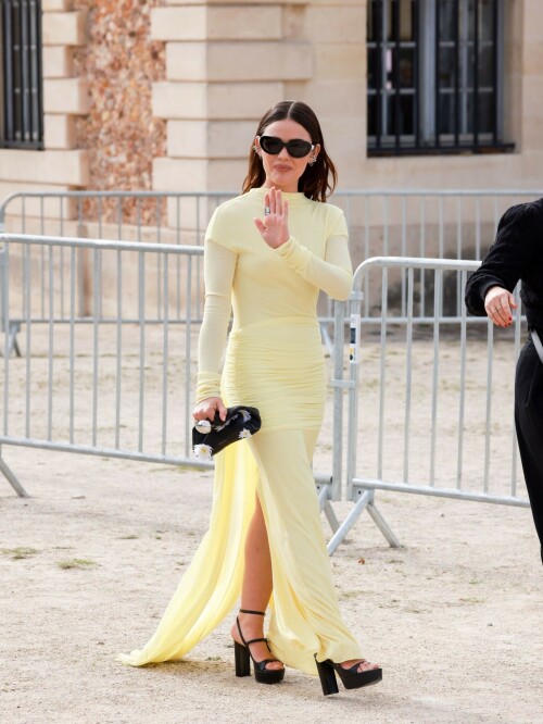 LucyHale_September282023_GivenchyShow_26_edeaef1a7a1fda32.jpeg