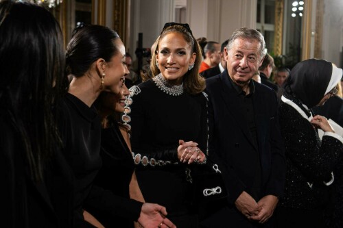 JenniferLopez_Valentino_January242024_HQPicsSpace001834cf7683c0bc232b
