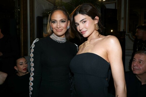 JenniferLopez_Valentino_January242024_HQPicsSpace0019766480d579e7a56e.jpeg