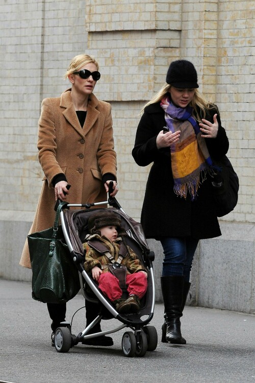 CateBlanchett_December22009_8_326efe38d060a8e1.jpeg