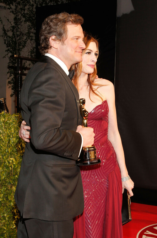 AnneHathaway_VanityFairOscarParty_February272011_HQPicsSpace_12_8a50520c348da432.jpeg
