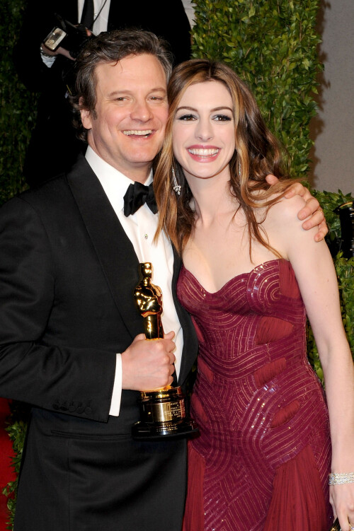 AnneHathaway_VanityFairOscarParty_February272011_HQPicsSpace_28_a5d8912c19be4a63.jpeg