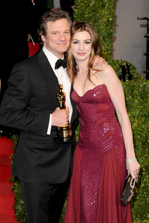 AnneHathaway_VanityFairOscarParty_February272011_HQPicsSpace_32_235e5c51cff22381.jpeg