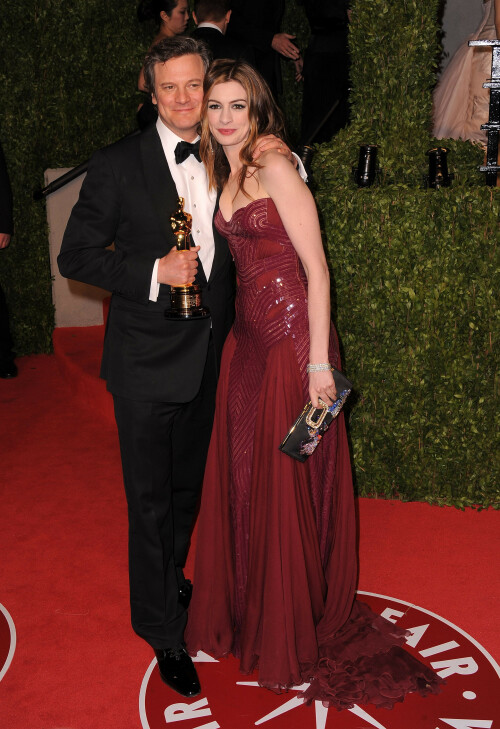 AnneHathaway_VanityFairOscarParty_February272011_HQPicsSpace_43_bbb6df93d6341d13.jpeg