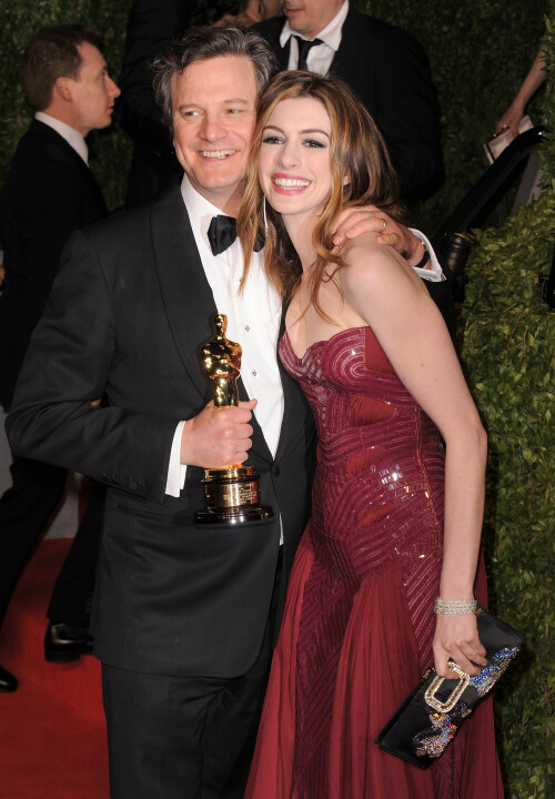 AnneHathaway_VanityFairOscarParty_February272011_HQPicsSpace_49_a651d59310fbd1c6.jpeg