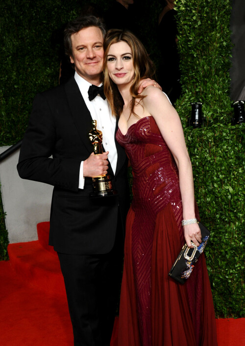 AnneHathaway_VanityFairOscarParty_February272011_HQPicsSpace_52_904047926df1dfb1.jpeg