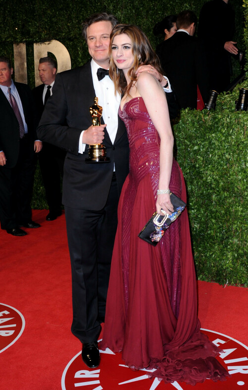 AnneHathaway_VanityFairOscarParty_February272011_HQPicsSpace_5_d5fd5deb04cd7f4c.jpeg