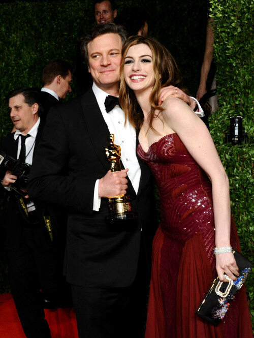 AnneHathaway_VanityFairOscarParty_February272011_HQPicsSpace_62_370e78a5c01cd888.jpeg